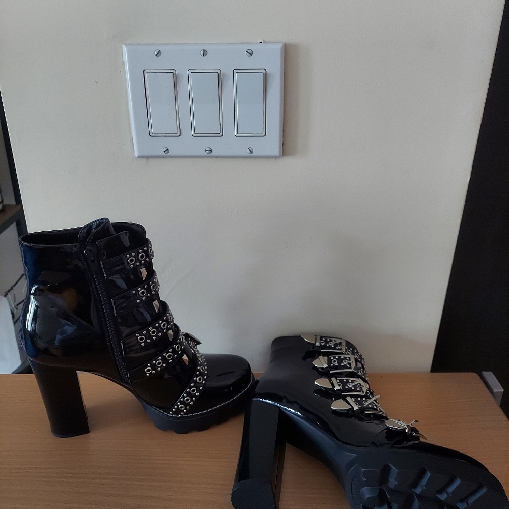 Azalea Wang studded chunky heel ankle boot - Picture 7 of 7